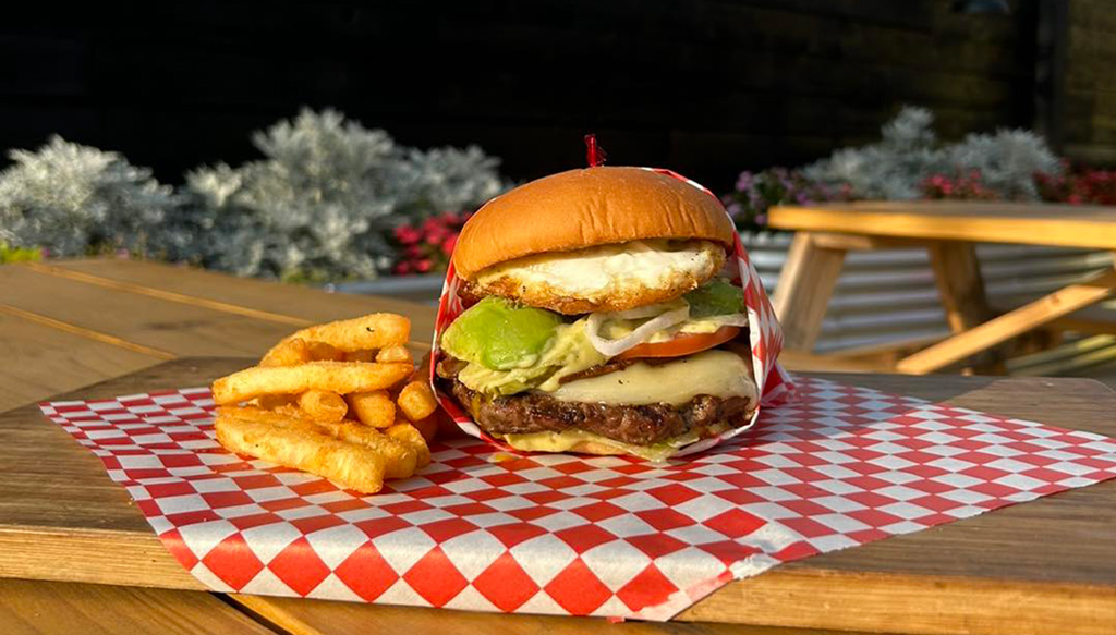 Burger Vibe is your go-to spot for mouthwatering, globally-inspired burgers, and we've got a laid-back BYOB vibe going on. We're talking juicy patties, unique flavors, and a menu that's perfect for a casual lunch, a fun date night, or a lively hangout with friends.